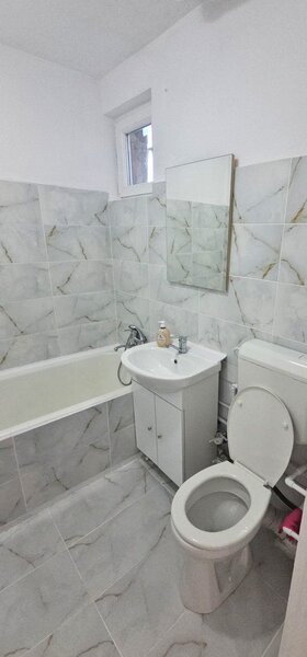 Salaj, Rahova, Parc Humulesti, 15-20 min de Unirii cu stb, renovat, ocazie!